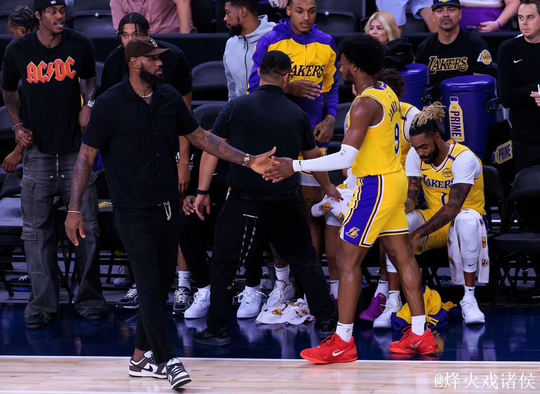 浓眉36+16詹皇16分 湖人击败森林狼迎赛季首胜 浓眉36+16詹皇16分 湖人击败森林狼迎赛季首胜